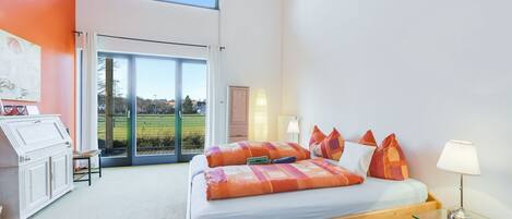 3 chambres, fer et planche à repasser, Wi-Fi, draps fournis