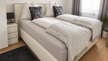 Comfort Apartment | Egyptian cotton sheets, premium bedding, memory foam beds