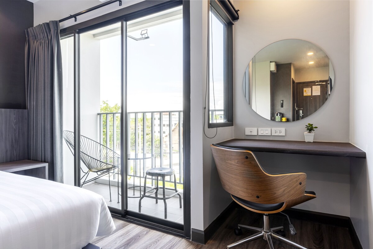 Sleep Mai Airport Lifestyle Hotel