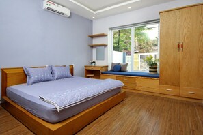 3 bedrooms, iron/ironing board, WiFi, bed sheets - Entire cozy house with pretty garden in Hoi An (Hi An)