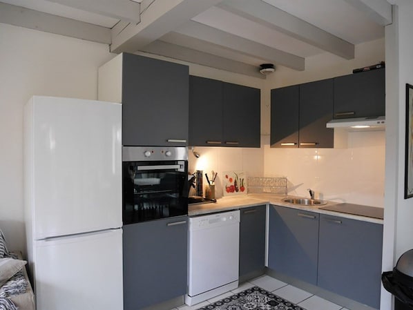 Oven, dishwasher, coffee/tea maker