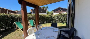 Cozy Villa with Shared Pool, Terrace & Parking Near Capbreton Market