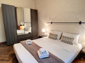 3 dormitorios, tabla de planchar con plancha, Internet gratis