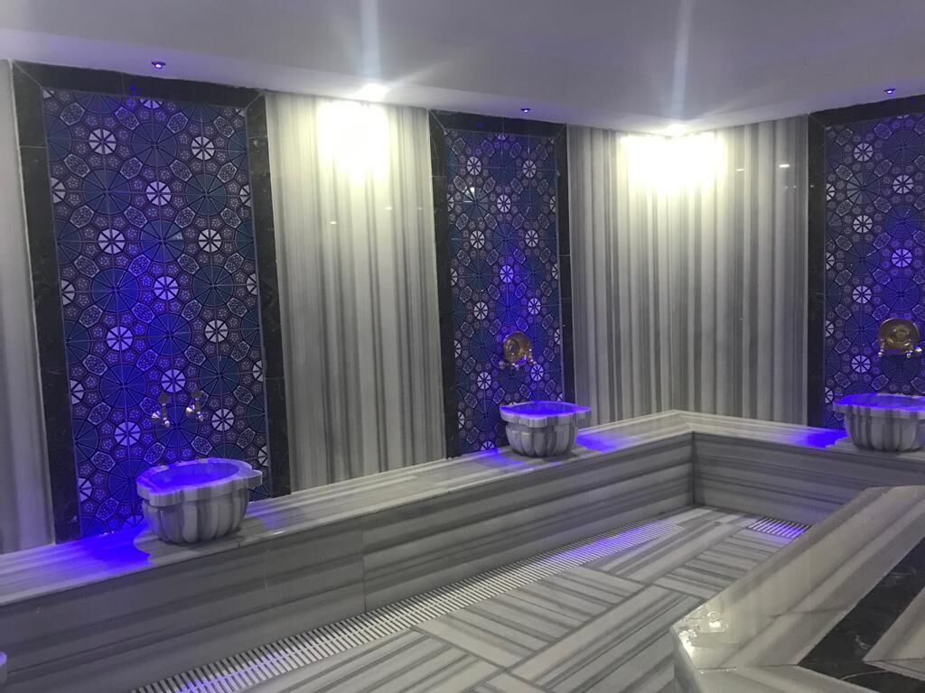 Sauna, höyrysauna, 2 hoitohuonetta