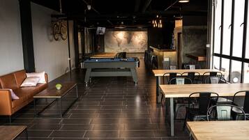 Lobby lounge