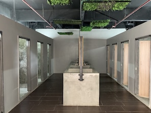 Bathroom sink - Bed Attitude Hostel Cenang (Langkawi)