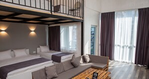 Studio dành cho gia đình (Split Level 308, 309) | Bàn, phòng cách âm, bàn ủi/dụng cụ ủi quần áo 