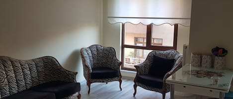 Apartment, 3 Bedrooms | 1 bedroom, desk, iron/ironing board, free WiFi