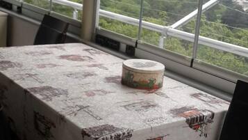 Apartemen, 1 kamar tidur | Pemandangan balkon