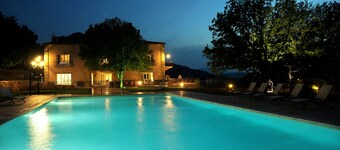  La villa Engardin, nichée au coeur du vignoble,  offre confort et calme absolus