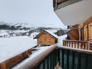 Property grounds - Rental in the Mountain at Saint François LONGCHAMPS (Saint François LONGCHAMPS)