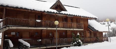 Esterni