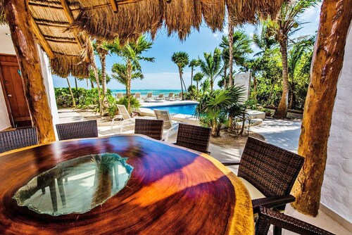 4 Bdrs. Beach Front Luxury Villa in Tulum, Amazing  Holidays!