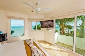 4 bedrooms, in-room safe, iron/ironing board, WiFi