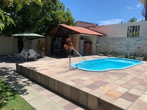 Utomhuspool