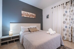 3 bedrooms, iron/ironing board, free WiFi, bed sheets