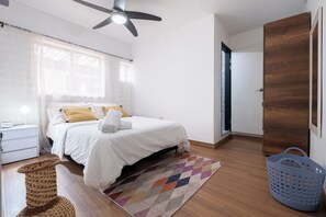 2 chambres, bureau, fer et planche à repasser, Wi-Fi gratuit