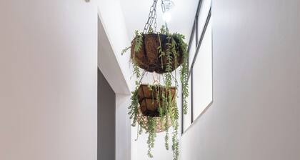 Envigado La Magnolia. Walk to the subway and Poblado!