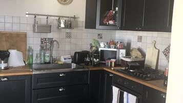 Frigorifero, microonde, forno, lavastoviglie