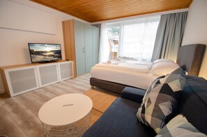 Bügeleisen/Bügelbrett, kostenloses WLAN, Bettwäsche