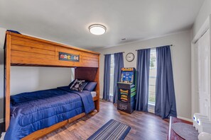 3 Schlafzimmer, Bügeleisen/Bügelbrett, kostenloses WLAN, Bettwäsche