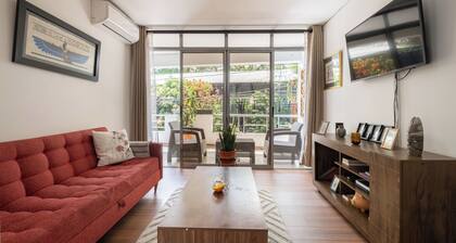 Light, airy one bedroom w/ balcony, walk to it all