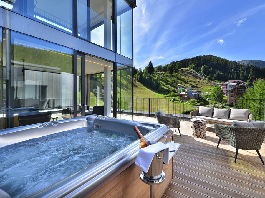 Bain à remous extérieur