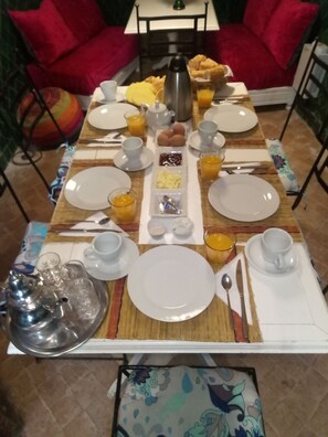Free daily full breakfast  - Riad Rose Des Vents (Essaouira)