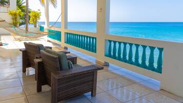 Honeymoon Villa, 1 Bedroom, Hot Tub, Oceanfront | Teres/patio