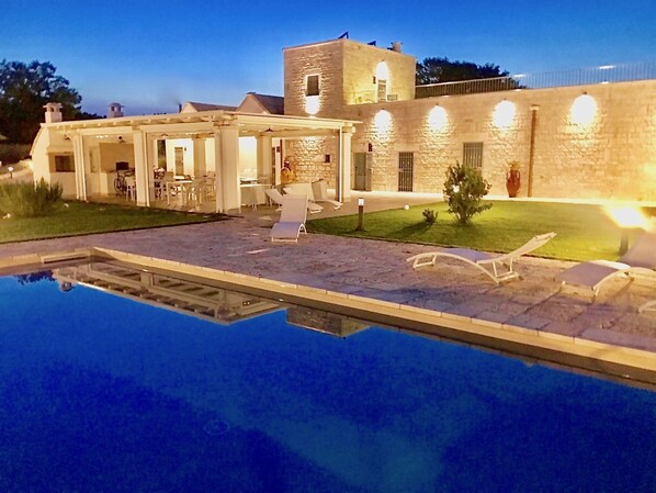 Pool - PUGLIA BELLA - Five Bedroom Villa, Sleeps 11 (Alberobello)