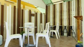 บริการอาหารกลางวันและอาหารเย็น, อาหารไทย