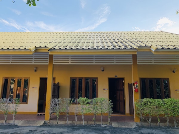 Srisupawadee Resort - Prachuap Khiri Khan