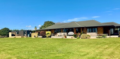 Peaceful Farm Stay near Auckland with Spa Pool