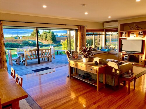 Peaceful Farm Stay near Auckland with Spa Pool