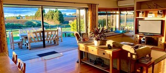 Peaceful Farm Stay near Auckland with Spa Pool