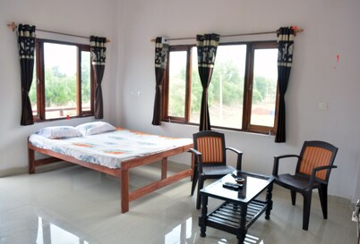 Farmer corner guest house Aronda