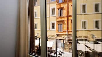 Literie de qualité supérieure, coffres-forts dans les chambres, bureau