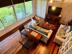 TV connectée, Netflix, livres, services de streaming