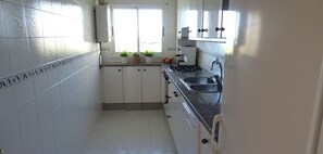 Réfrigérateur, micro-ondes, four, lave-vaisselle