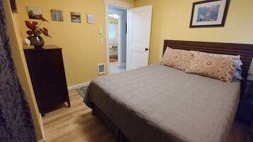 2 bedrooms, desk, iron/ironing board, travel crib