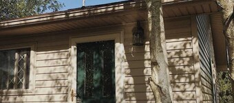 Find your Happy Place at our Country Cottage!!