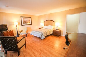 3 chambres, fer et planche à repasser, Wi-Fi, draps fournis