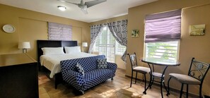 Iron/ironing board, WiFi, bed sheets, wheelchair access - 🌴 Rincón Retreat – WaveView Studio • King Bed • Sunsets & Serenity (Rincon)