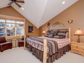 2 bedrooms, iron/ironing board, internet, bed sheets - Big Sky Vacation Rentals: SP Club Condo 22 (Big Sky)