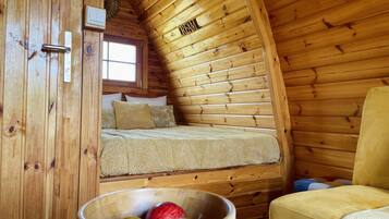 1 Schlafzimmer, Reisekinderbett, Bettwäsche