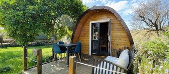 The Gold Pod, Relax and Enjoy on a Glamping House