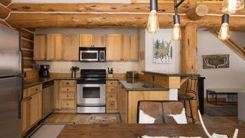 Réfrigérateur, micro-ondes, four, lave-vaisselle