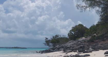 Inselretreat in der Nähe von Tropic of Cancer Beach.