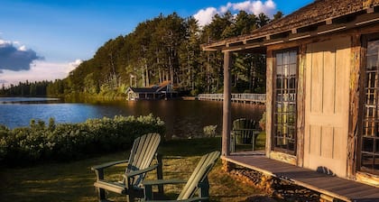 Signature Cabin 3 with Lake View