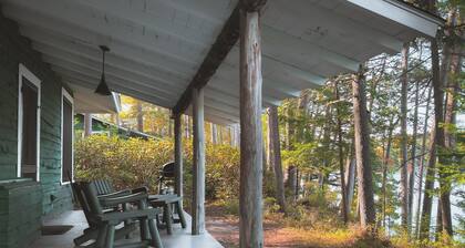 Kolmen hengen huone-Oma kylpyhuone-Allekirjoitus-Cabin 3